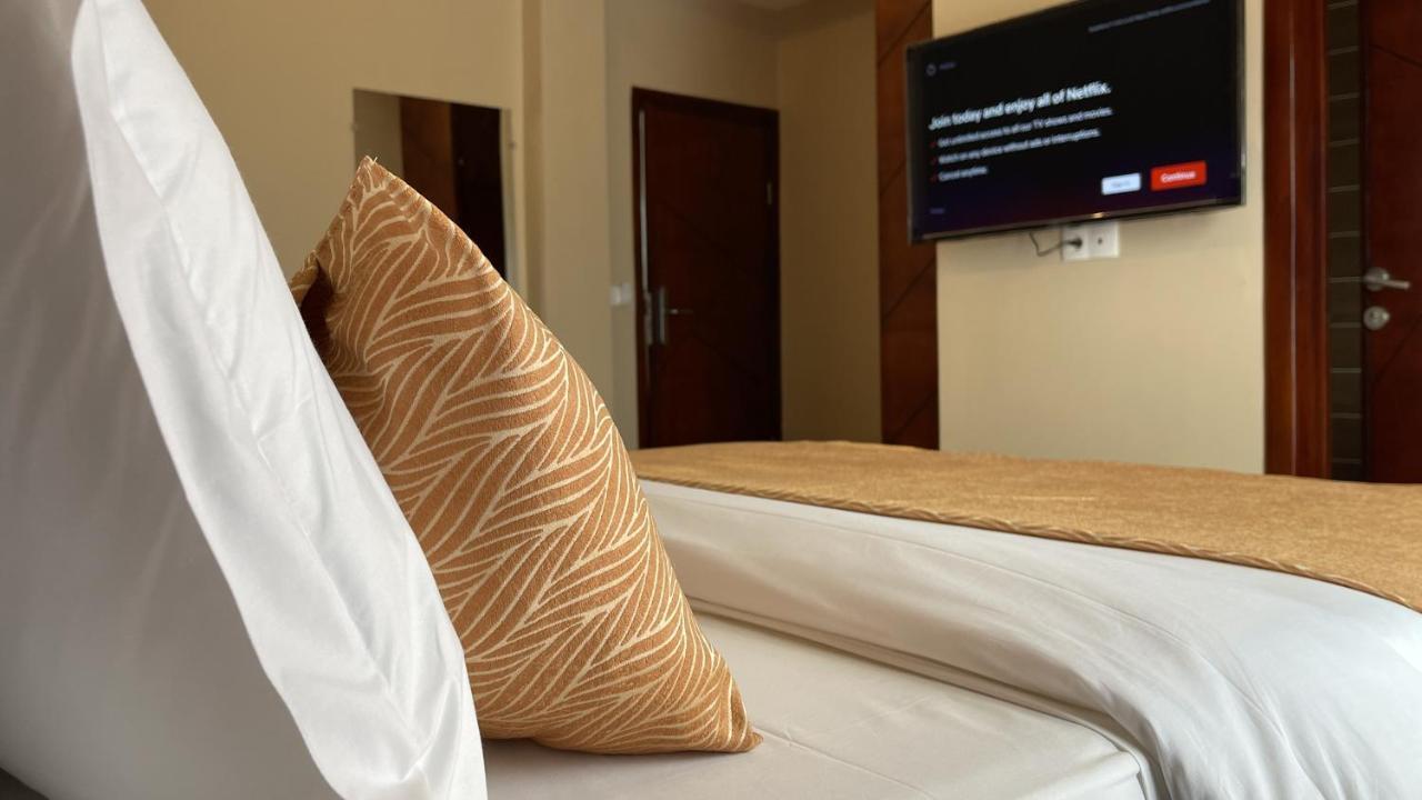 Sky Kenako Hotel Kribi Eksteriør bilde