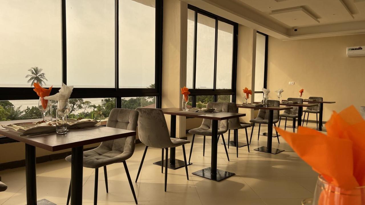 Sky Kenako Hotel Kribi Eksteriør bilde