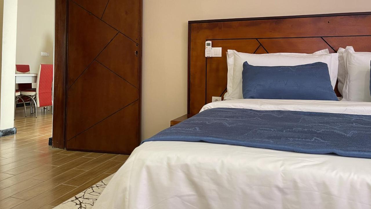 Sky Kenako Hotel Kribi Eksteriør bilde