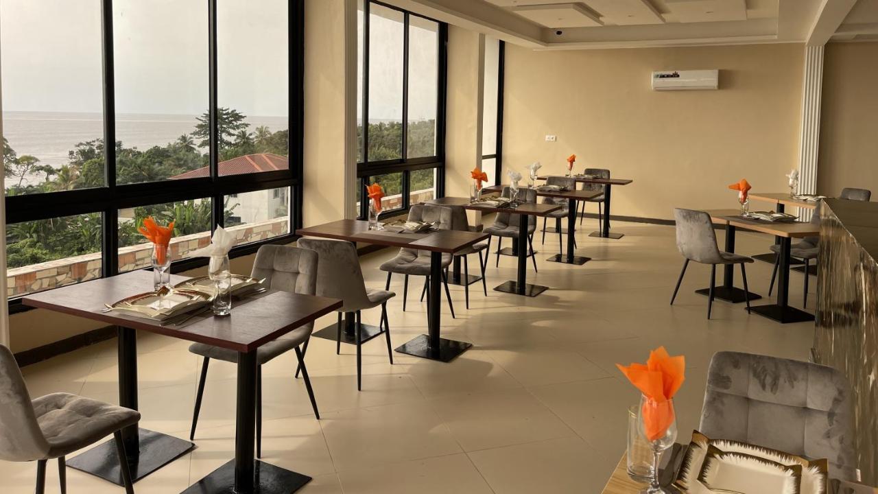 Sky Kenako Hotel Kribi Eksteriør bilde
