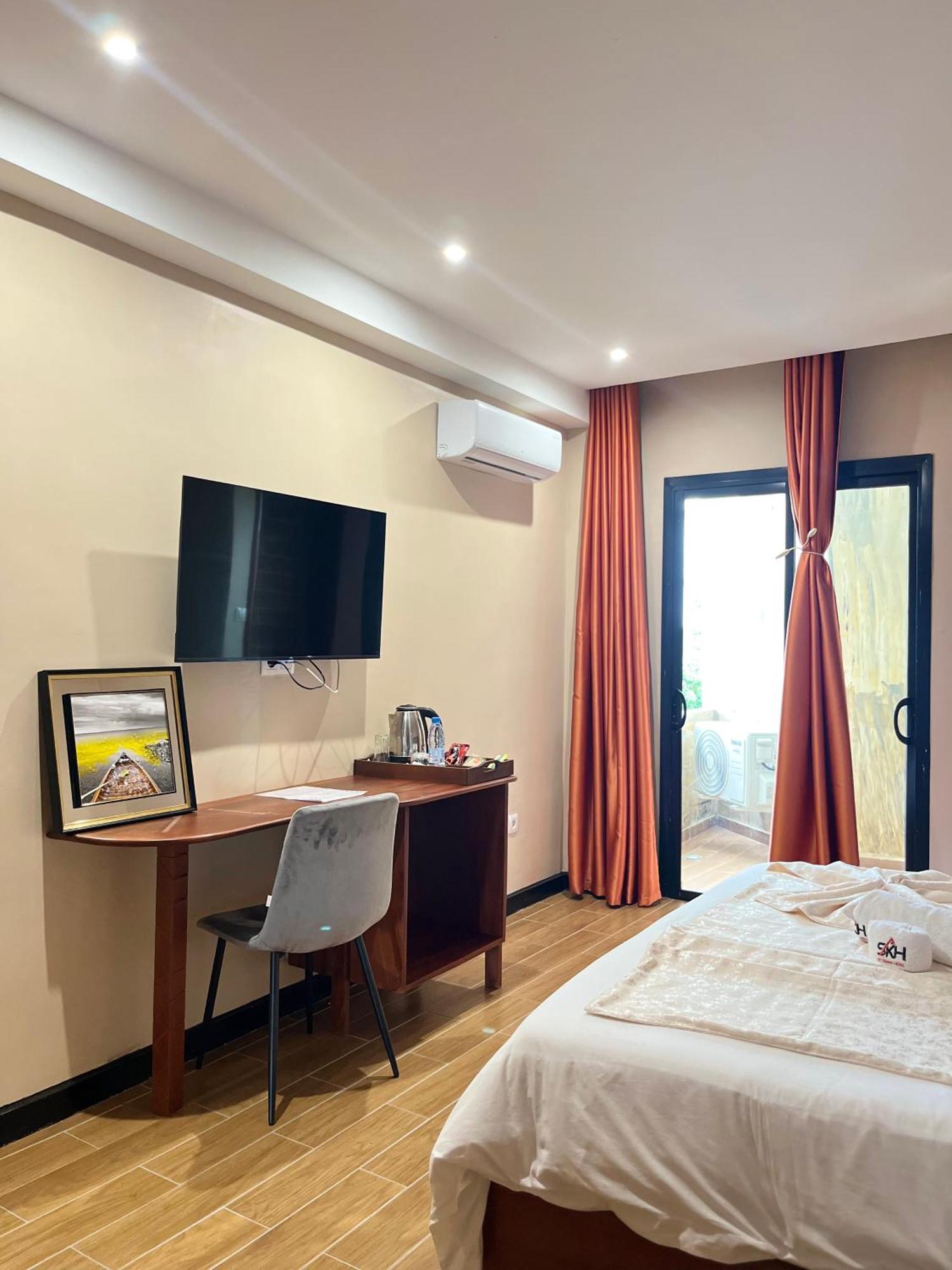 Sky Kenako Hotel Kribi Eksteriør bilde