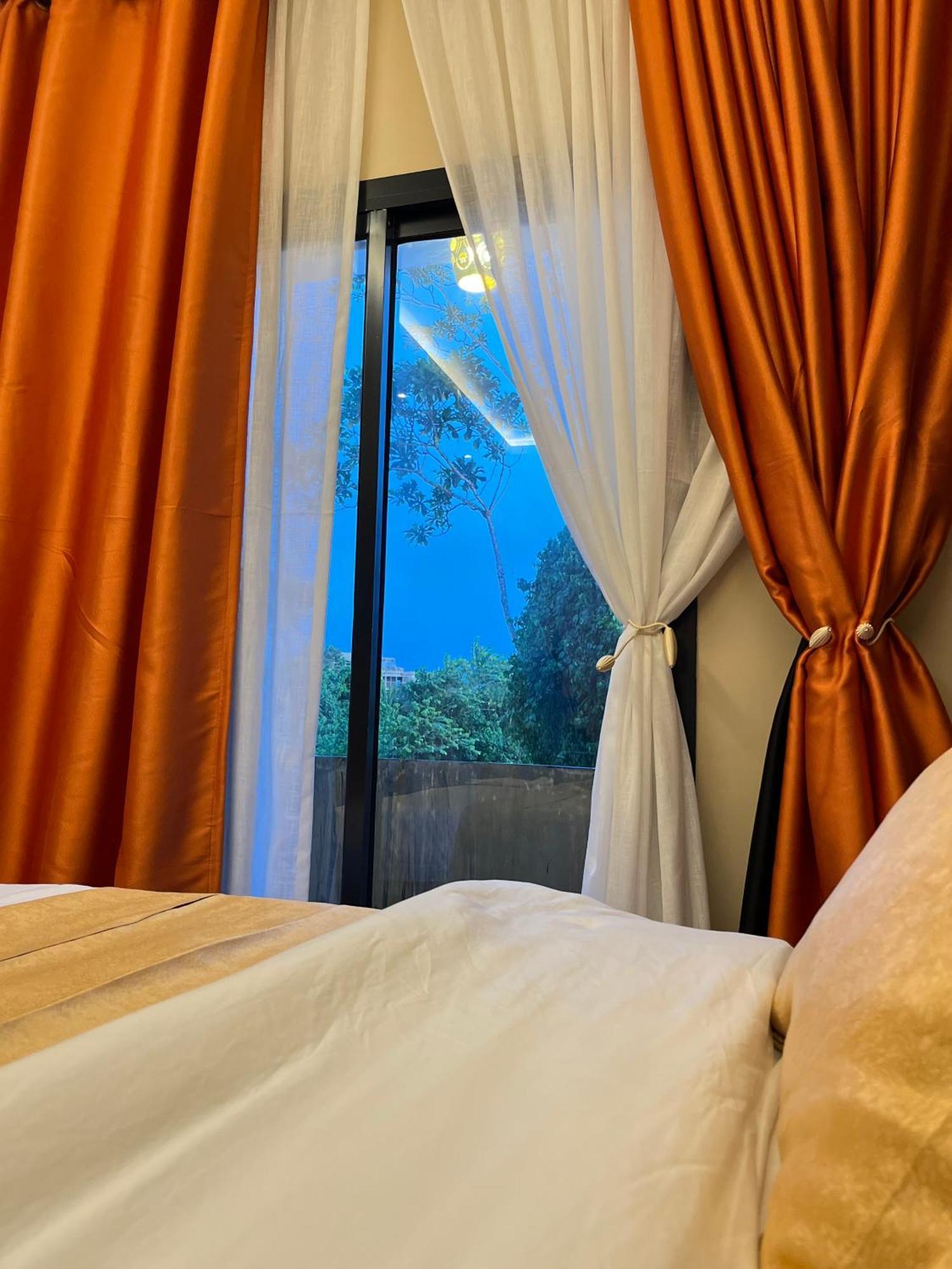 Sky Kenako Hotel Kribi Eksteriør bilde
