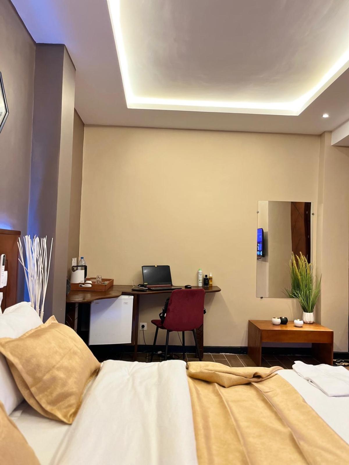 Sky Kenako Hotel Kribi Eksteriør bilde