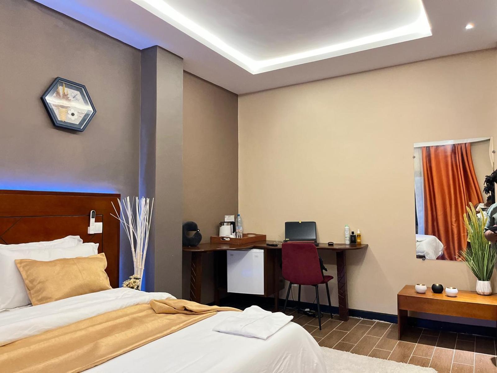 Sky Kenako Hotel Kribi Eksteriør bilde