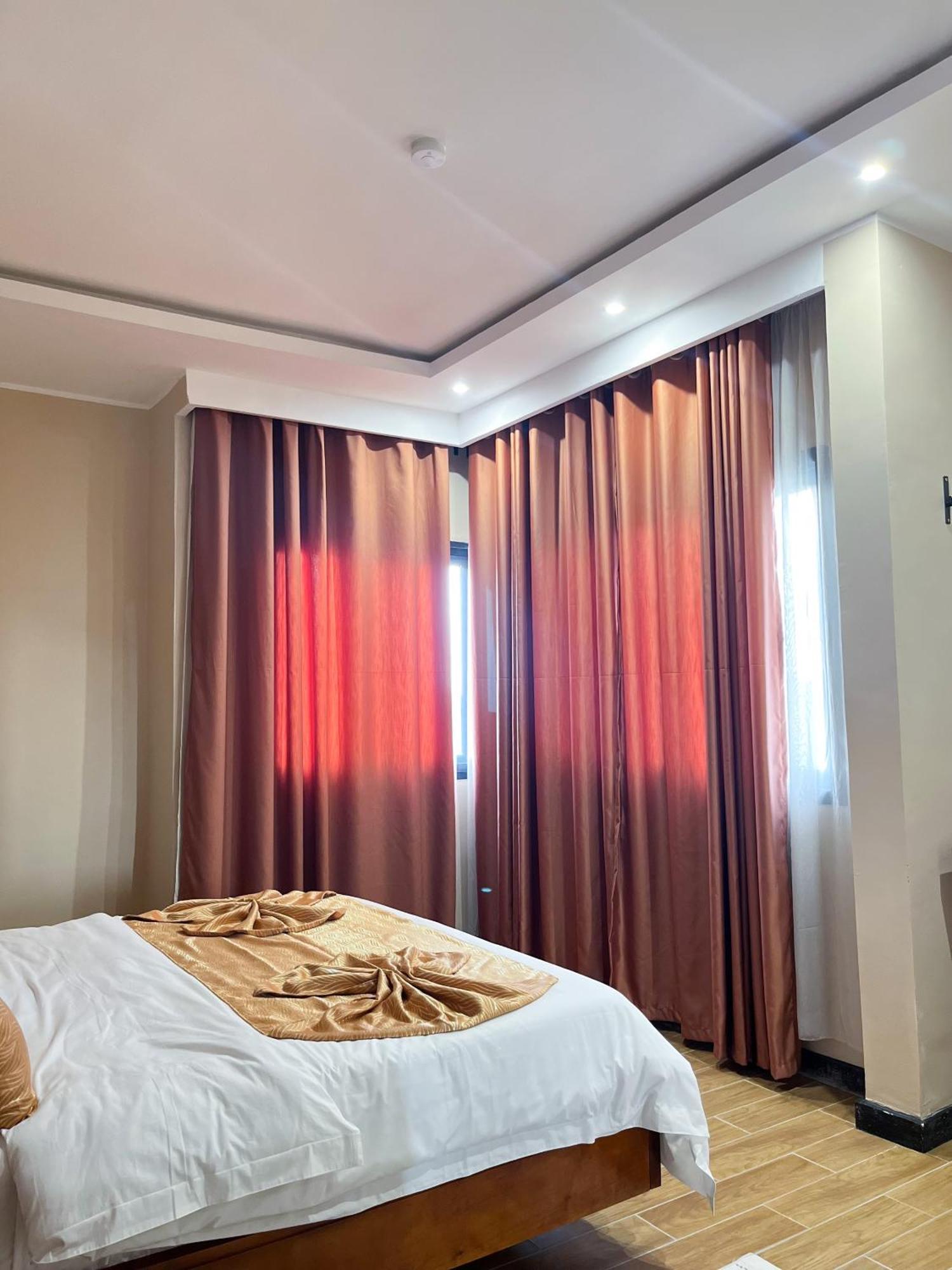 Sky Kenako Hotel Kribi Eksteriør bilde