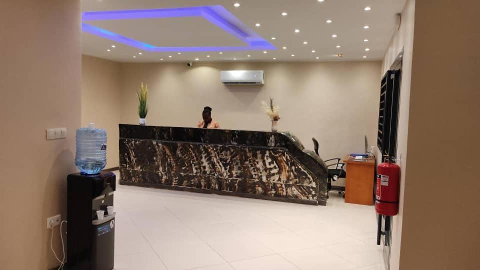 Sky Kenako Hotel Kribi Eksteriør bilde